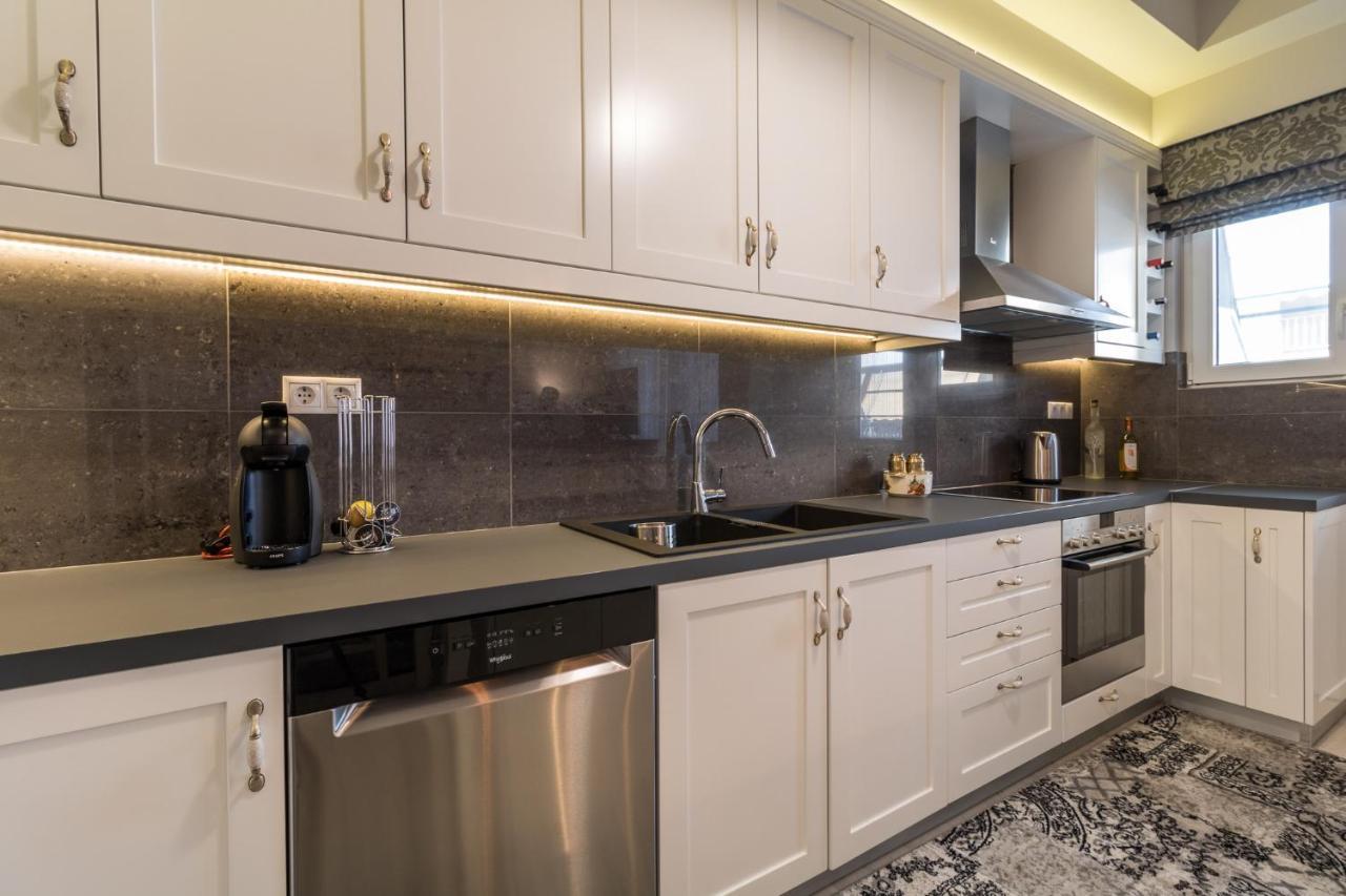 Comfortable And Spacious 2 Bdr Apt เอเธนส์ ภายนอก รูปภาพ
