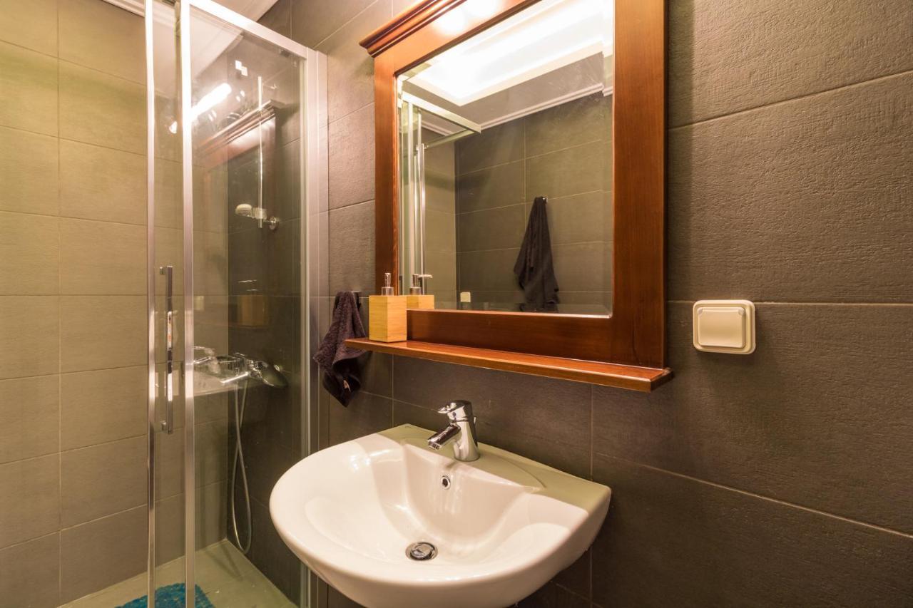 Comfortable And Spacious 2 Bdr Apt เอเธนส์ ภายนอก รูปภาพ