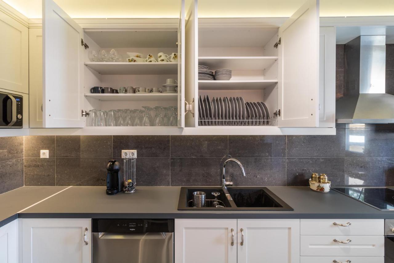 Comfortable And Spacious 2 Bdr Apt เอเธนส์ ภายนอก รูปภาพ